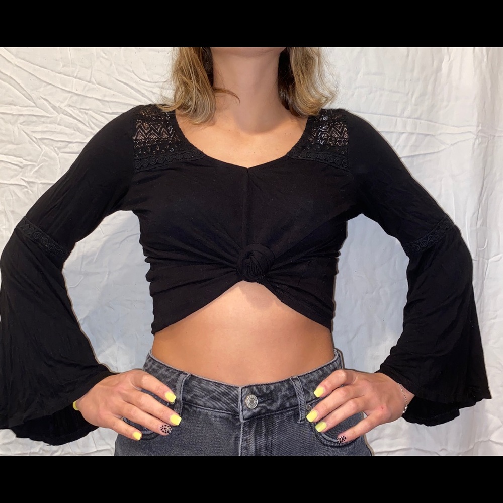 patrons Of peace black top